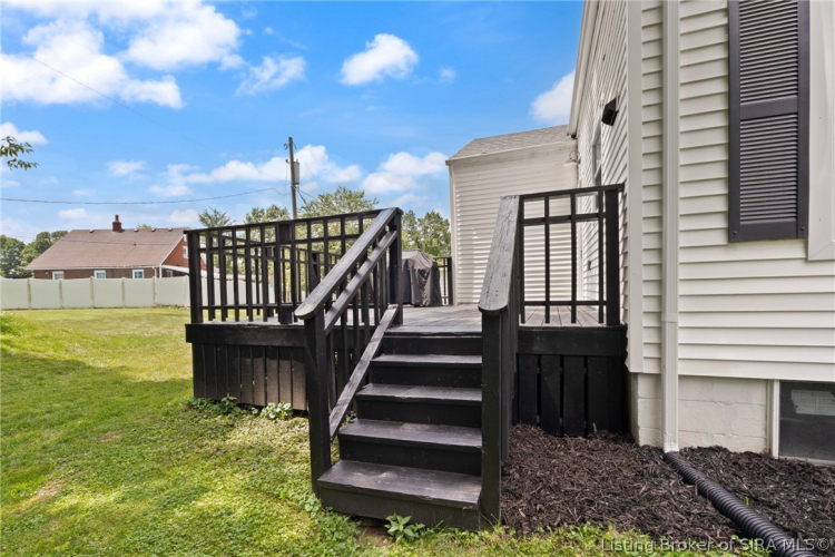 Listing Image 9