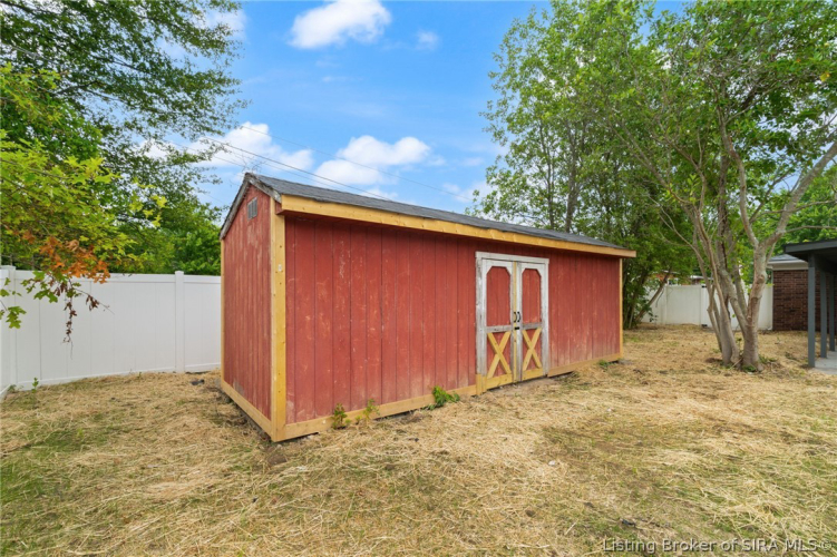 Listing Image 8