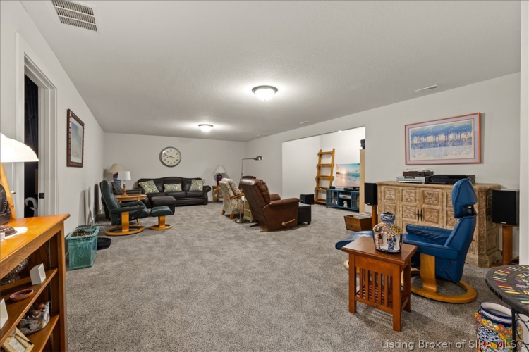 Listing Image 27