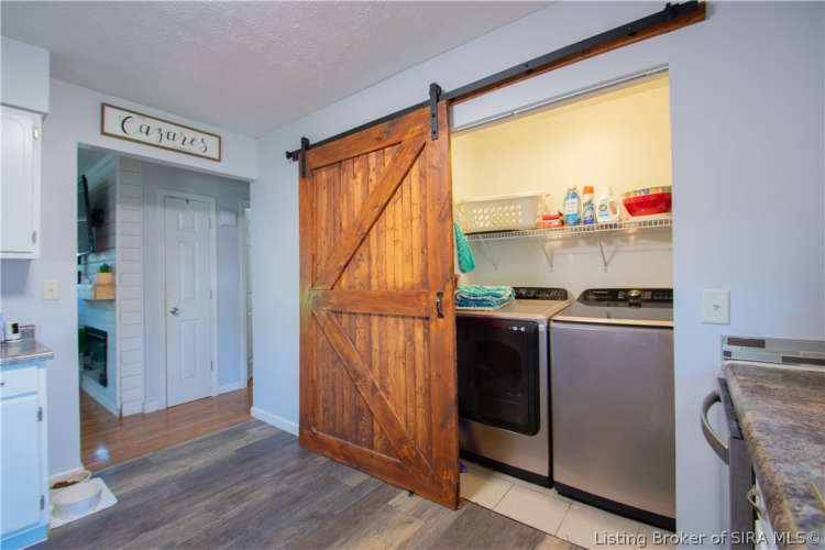 Listing Image 13