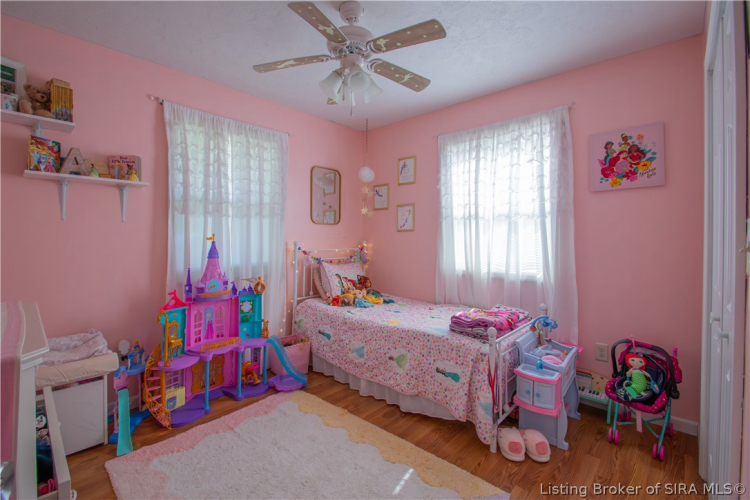 Listing Image 16