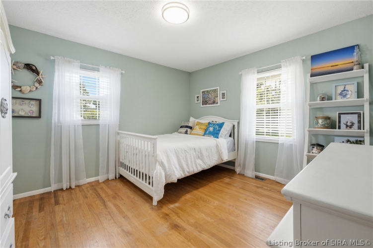 Listing Image 16