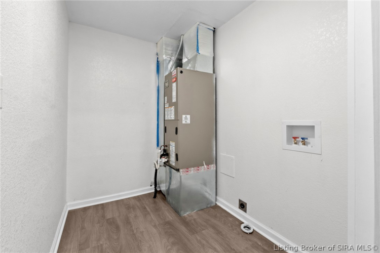 Listing Image 22