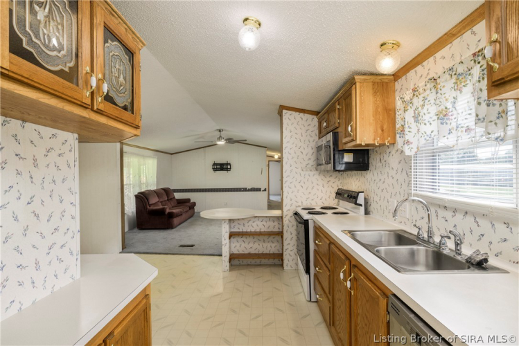 Listing Image 12
