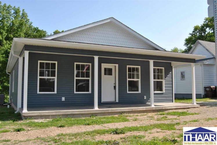 715  Vine Street  Clinton, IN 47842 | MLS 103550