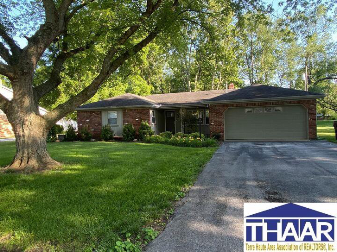 29 E Antler Drive Terre Haute, IN 47802-4801 | MLS 103647