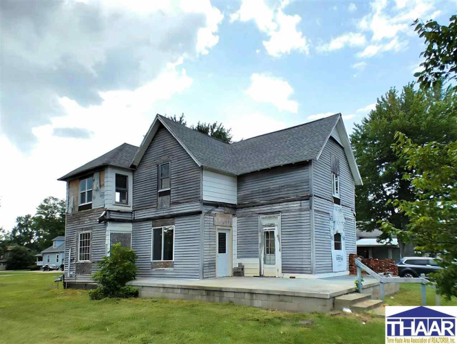 325  Linden Street Dana, IN 47847 | MLS 104076