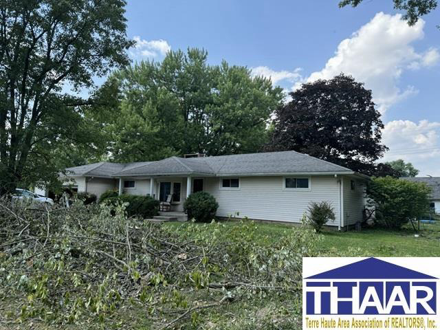 513 E Hampton Street Farmersburg, IN 47850 | MLS 104483