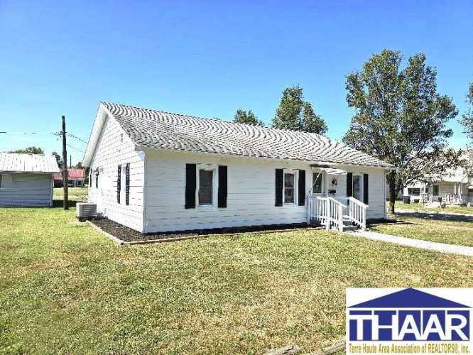 209 N H Street Linton, IN 47438 | MLS 104549