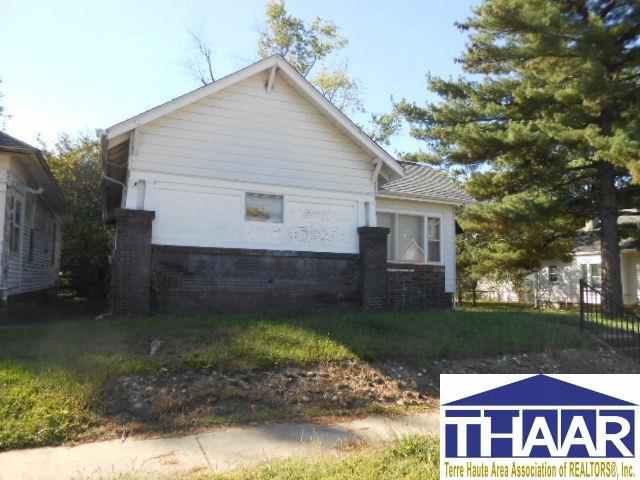 2423  Spruce Street Terre Haute, IN 47807 | MLS 104716